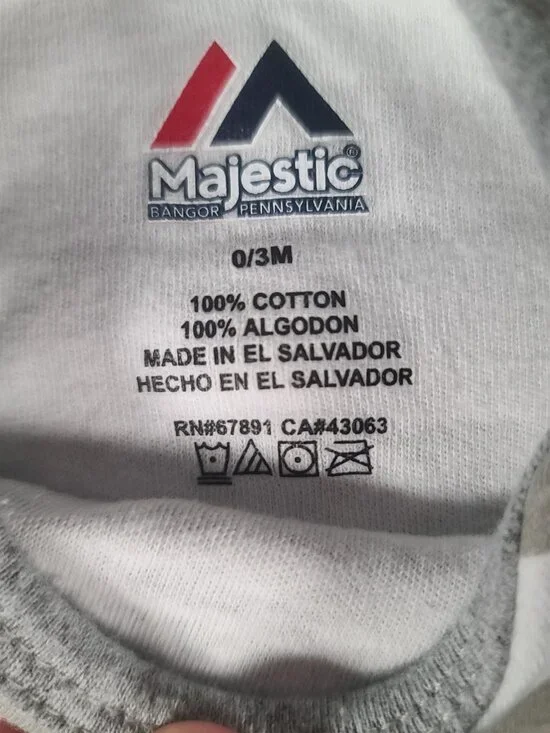 Lot of 2 Majestic New York Yankee Baby Girl's Size 0-3 Onesies. - Picture 3 of 15